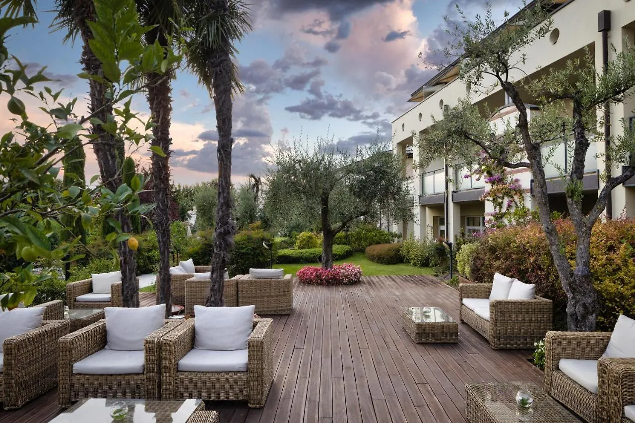 Hotel Caesius Thermae & Spa Resort Бардолино 4*,
