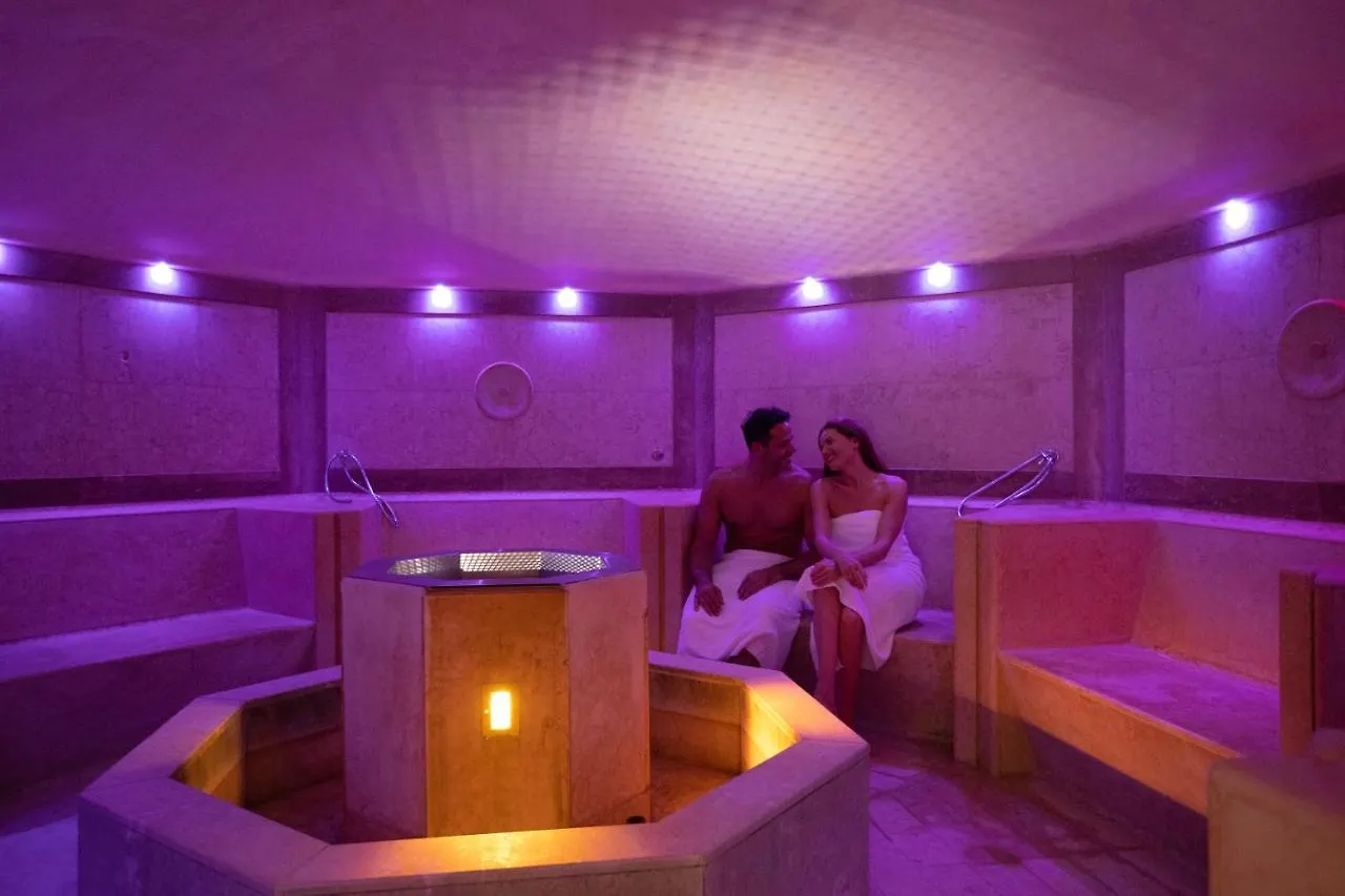 Hotel Caesius Thermae & Spa Resort Бардолино Италия