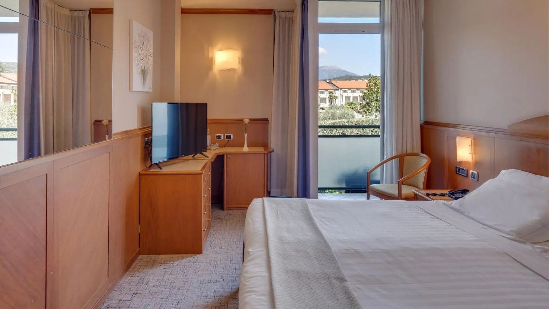 ****  Hotel Caesius Thermae & Spa Resort Бардолино Италия